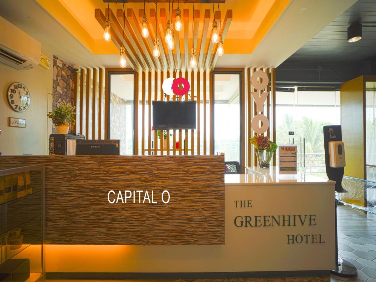 Capital O Oyo 785 The Greenhive Hotel Ibaan Exteriör bild